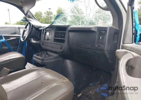 2008 Chevrolet Express Work Van из США, поврежденный, VIN 1GCGG25C381102102